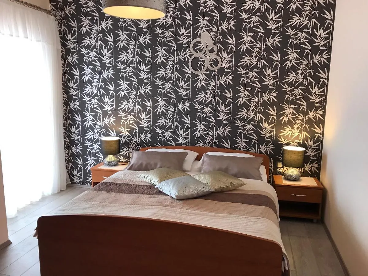 Villa Suzy-Apartments Suzana Lovran Apartment