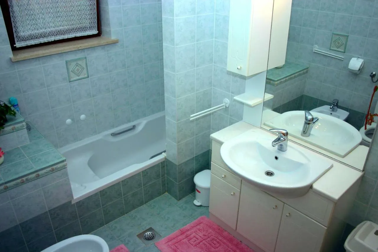 Villa Suzy-Apartments Suzana Lovran 0*,