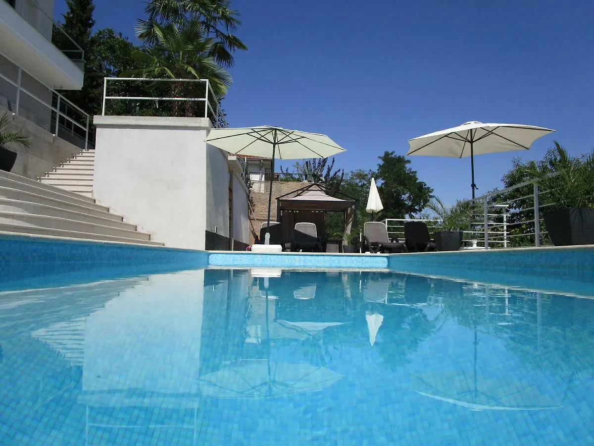 Villa Suzy-Apartments Suzana contacts